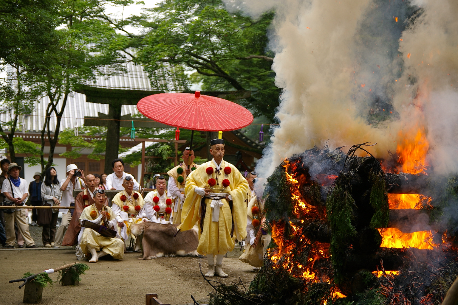 箕面山瀧安寺　山伏大行列／戸開法要  採燈大護摩供